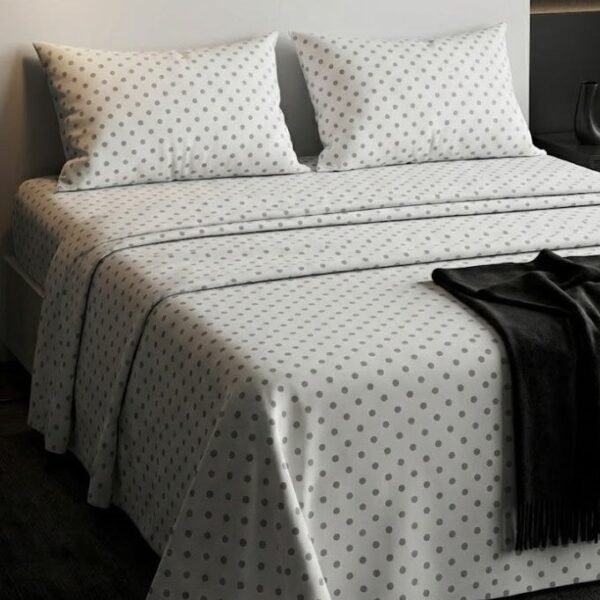 3-Piece King Size Bed Sheet Set - Soft 150 GSM Microfiber Bedding with Classic Polka Dot Print, Includes 1 Flat Sheet (270x250 CM) & 2 Pillowcases (50x75 CM)