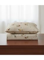 3-Piece King Size Bed Sheet Set - 150 GSM Premium Microfiber Bedding with Vintage Floral Print on Beige, Includes 1 Flat Sheet (270x250 CM) & 2 Matching Pillowcases (50x75 CM) - Image 4