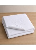 Ever Home 100% Waterproof Mattress Protector - 150 GSM 100% Polyester Fitted Sheet Style with 25 CM Deep Pocket, Breathable & Noiseless Bed Cover, King Size - Large, White, 200 x 200 CM - Image 5