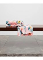 3-Piece King Size Flat Bed Sheet Set - 150 GSM Soft Microfiber Bedding with Vibrant Tropical Floral Print on Pink, Includes 1 Flat Sheet (270x250 CM) & 2 Pillowcases (50x75 CM) - Image 6