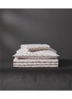 3-Piece King Size Flat Bed Sheet Set - 150 GSM Soft Microfiber Bedding with Delicate Peach Ditsy Floral Print, Includes 1 Flat Sheet (270x250 CM) & 2 Pillowcases (50x75 CM) - Image 3