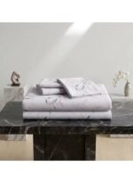 Premium 150 GSM Microfiber King Size Flat Bed Sheet Set - 3-Piece Luxurious Bedding with Soft Lilac Watercolor Floral Print, Includes 1 Flat Sheet (270x250 CM) & 2 Pillowcases (50x75 CM) - Image 4