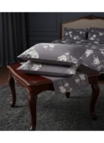 3-Piece King Size Bed Sheet Set - 150 GSM Premium Microfiber Bedding with Elegant Lavender Floral Print, Includes 1 Flat Sheet (270x250 CM) & 2 Matching Pillowcases (50x75 CM) - Image 4