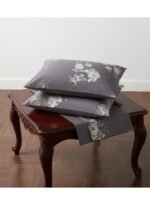 3-Piece King Size Bed Sheet Set - 150 GSM Premium Microfiber Bedding with Elegant Lavender Floral Print, Includes 1 Flat Sheet (270x250 CM) & 2 Matching Pillowcases (50x75 CM) - Image 5