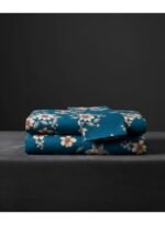 3-Piece King Size Flat Bed Sheet Set - 150 GSM Soft Microfiber Bedding with Elegant Vintage Floral Print on Deep Blue, Includes 1 Flat Sheet (270x250 CM) & 2 Pillowcases (50x75 CM) - Image 4