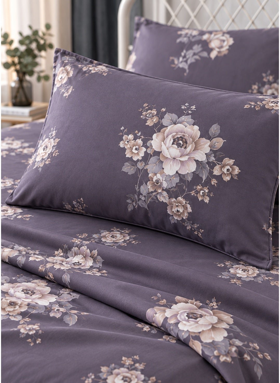 845d3be5-bf78-4a98-8fe4-3bc4beece9e9.jpg 3-Piece King Size Bed Sheet Set - 150 GSM Premium Microfiber Bedding with Elegant Lavender Floral Print, Includes 1 Flat Sheet (270x250 CM) & 2 Matching Pillowcases (50x75 CM) - Image 1