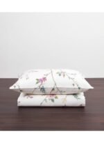 3-Piece King Size Flat Bed Sheet Set - 150 GSM Soft Microfiber Bedding with Classic Floral Print, Includes 1 Flat Sheet (270x250 CM) & 2 Pillowcases (50x75 CM) - Image 6