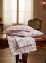 3-Piece King Size Bed Sheet Set - 150 GSM Premium Microfiber Bedding with Delicate Meadow Wildflower Print, Includes 1 Flat Sheet (270x250 CM) & 2 Matching Pillowcases (50x75 CM) - Image 3