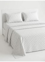 3-Piece King Size Bed Sheet Set - Soft 150 GSM Microfiber Bedding with Classic Polka Dot Print, Includes 1 Flat Sheet (270x250 CM) & 2 Pillowcases (50x75 CM) - Image 2